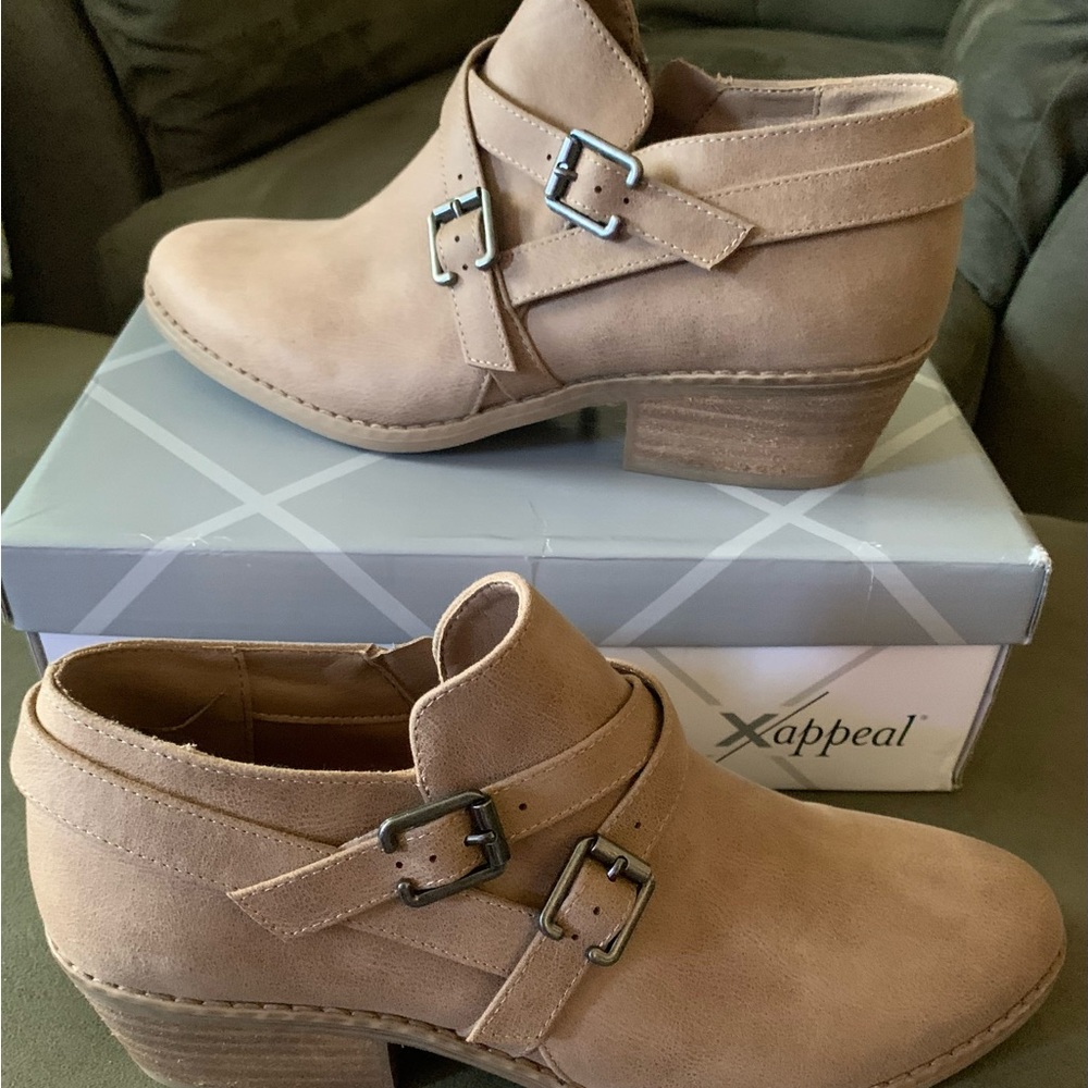 Size 9, Ankle Booties